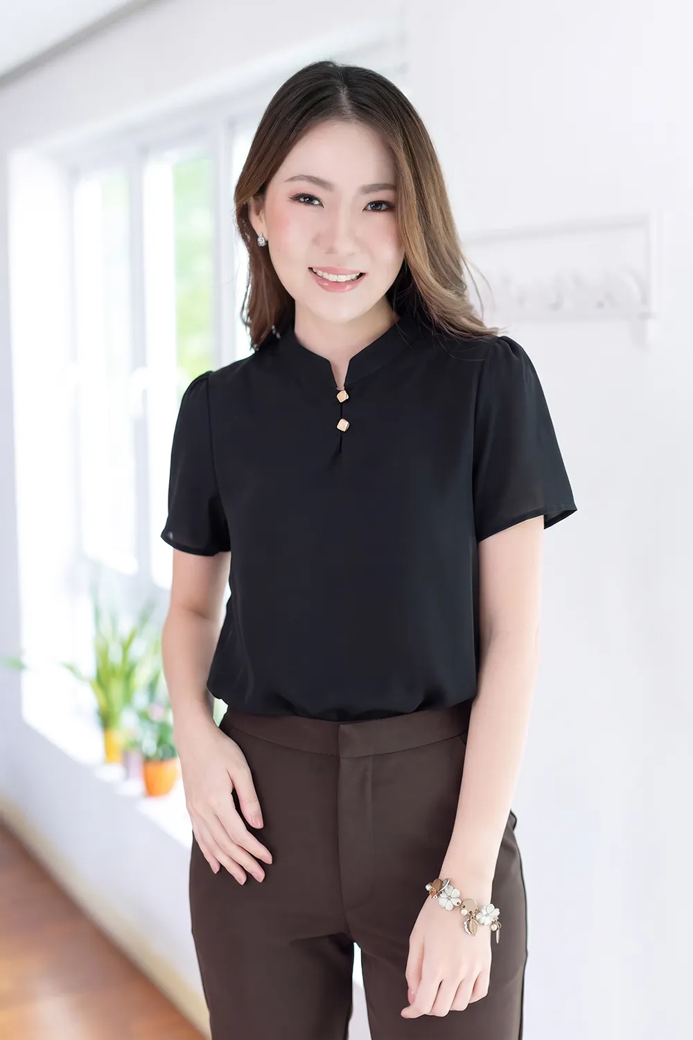 NT2527 Split Mandarin Collar Blouse – Black