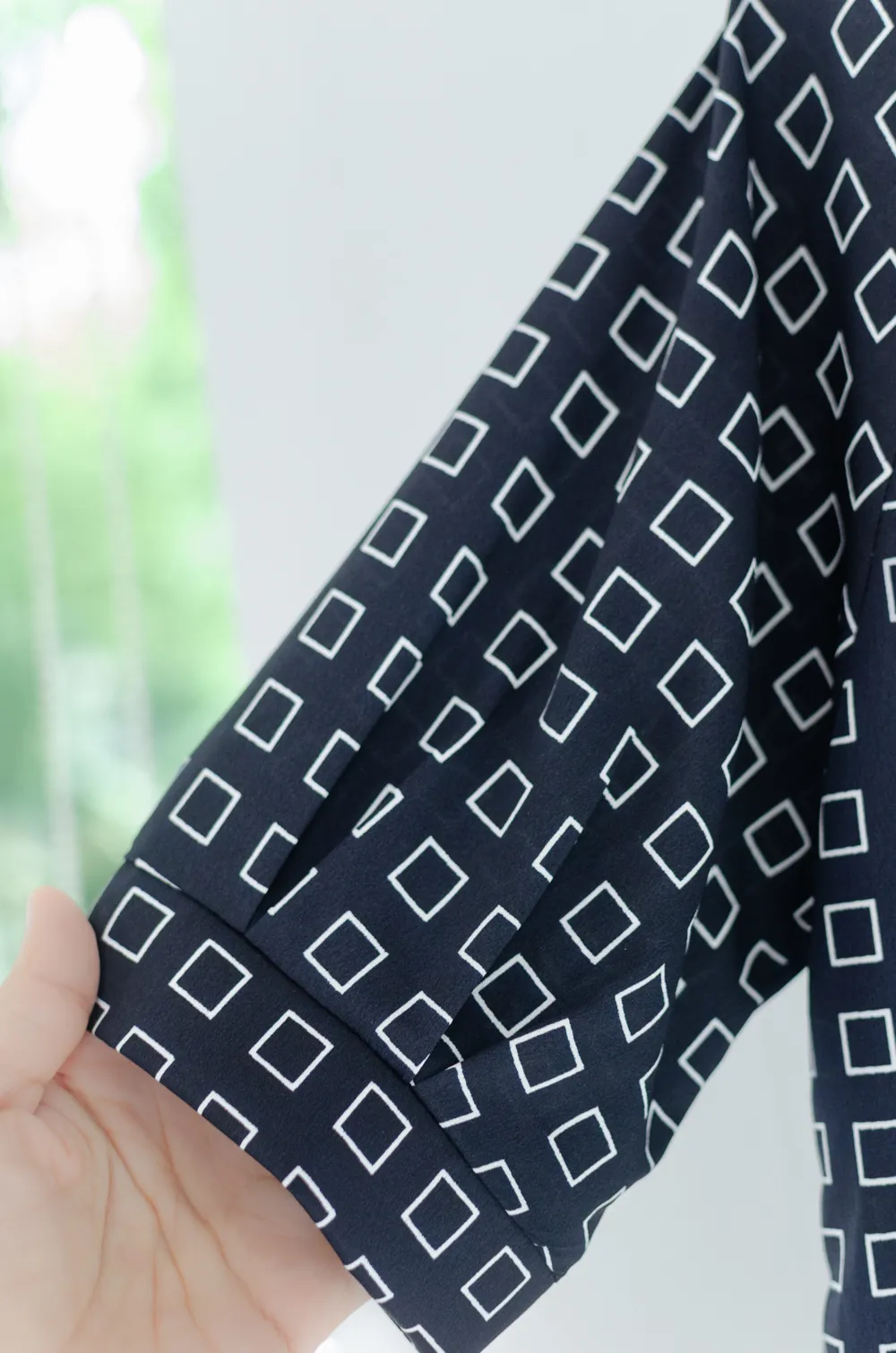 MN0520 Side Pleat Square Print Blouse – Dark Navy - Image 4