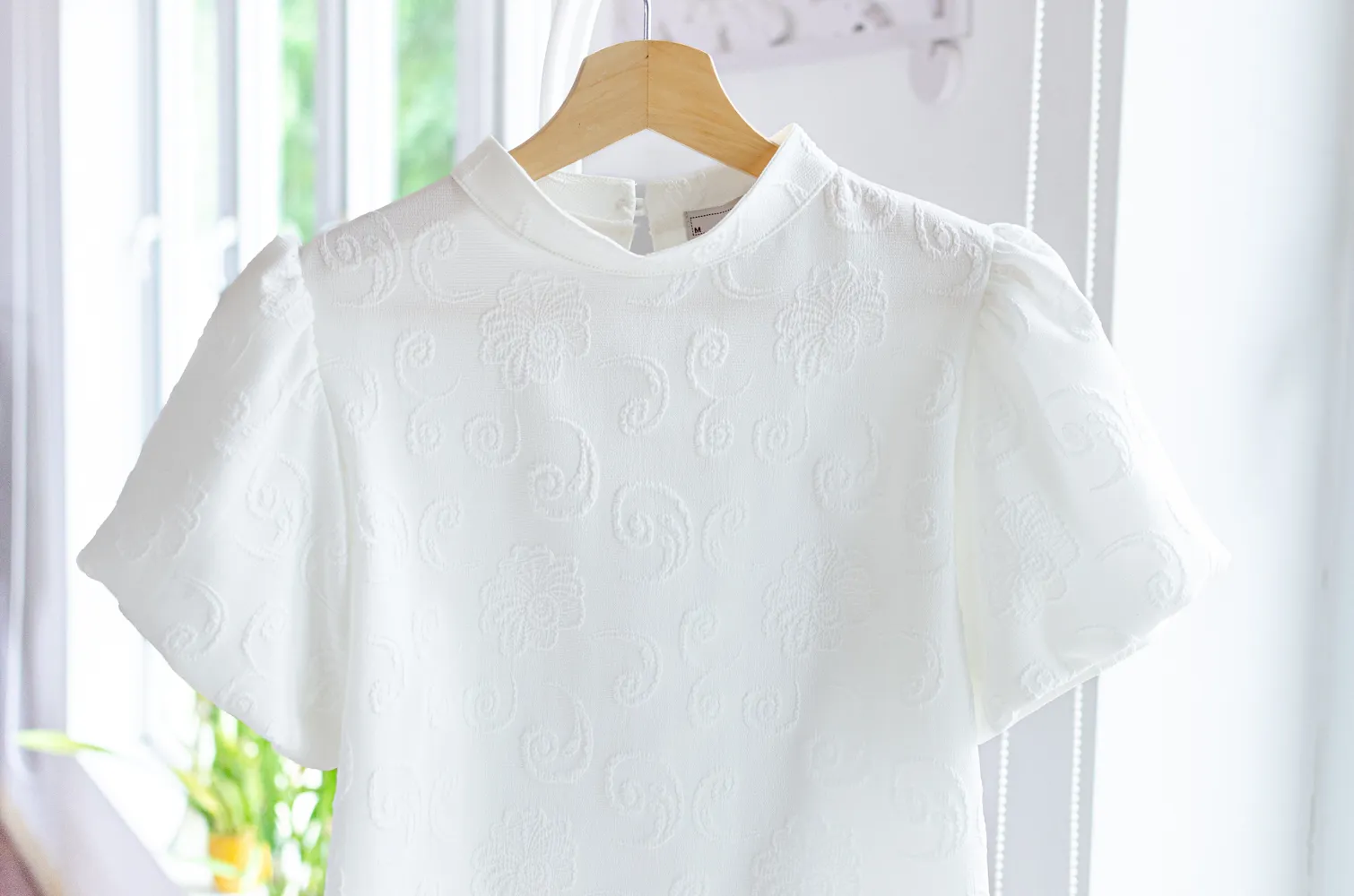 MT0707 Balloon Sleeve Jacquard Blouse – White - Image 3