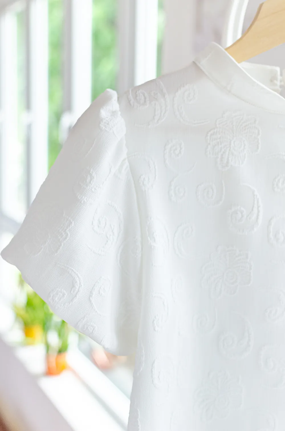 MT0707 Balloon Sleeve Jacquard Blouse – White - Image 4