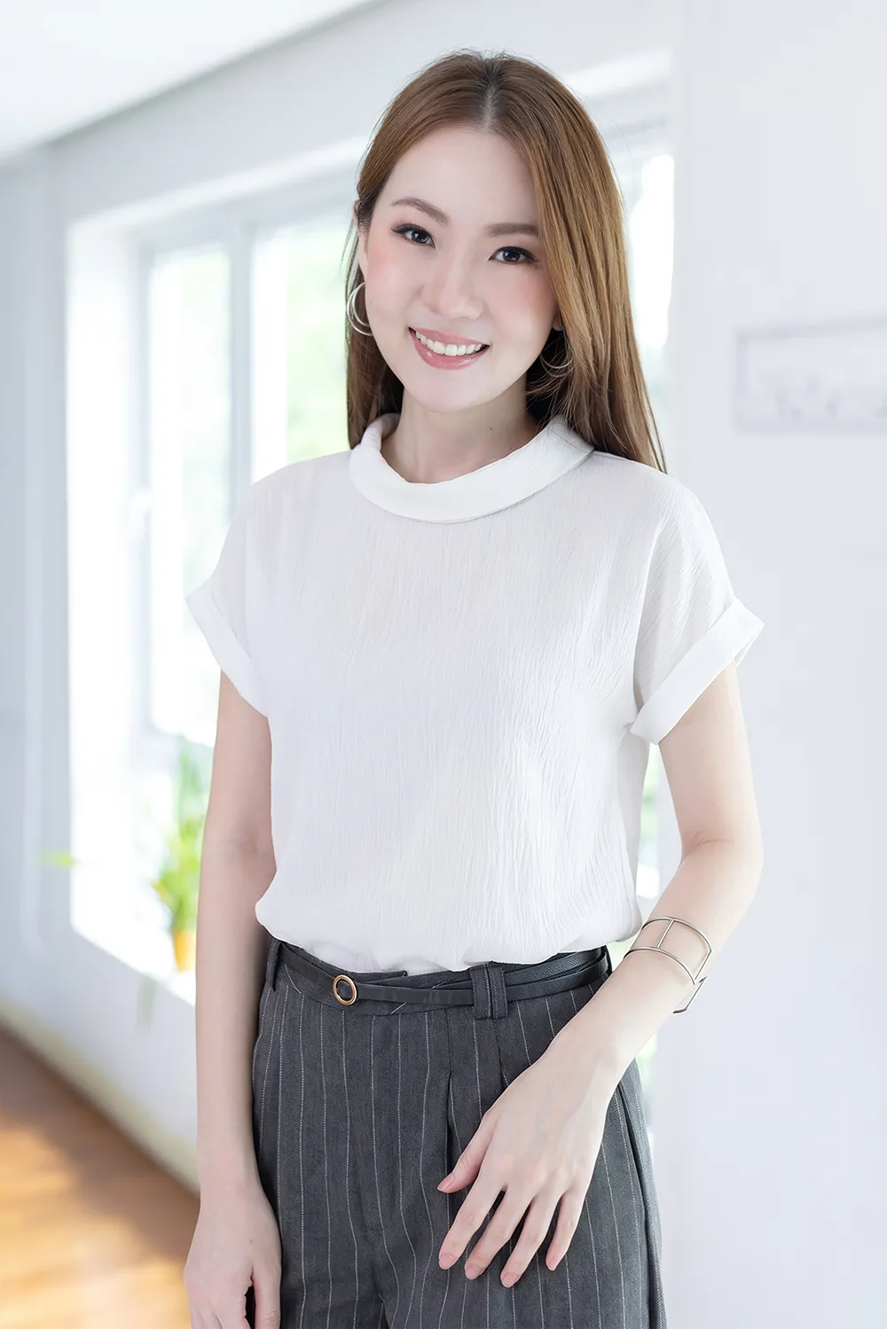 MT2514 Folded Collar Crinkled Blouse – White