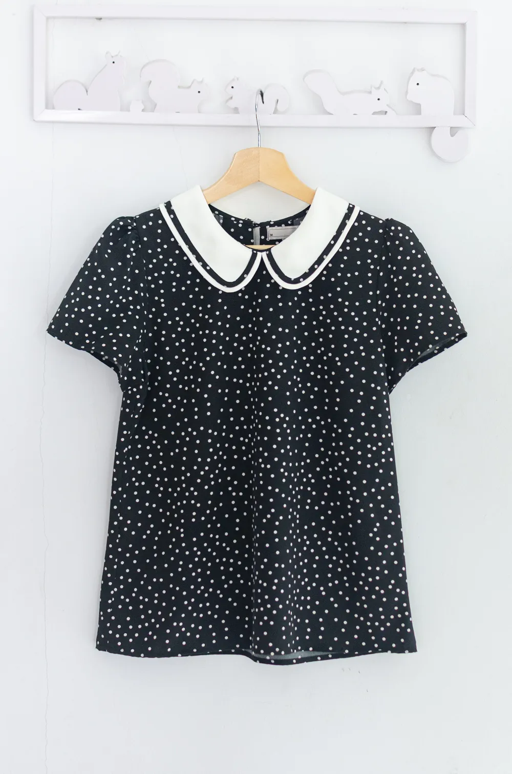 Alternative view of MT4101 Trimmed Peter Pan Collar Blouse – Black Dot