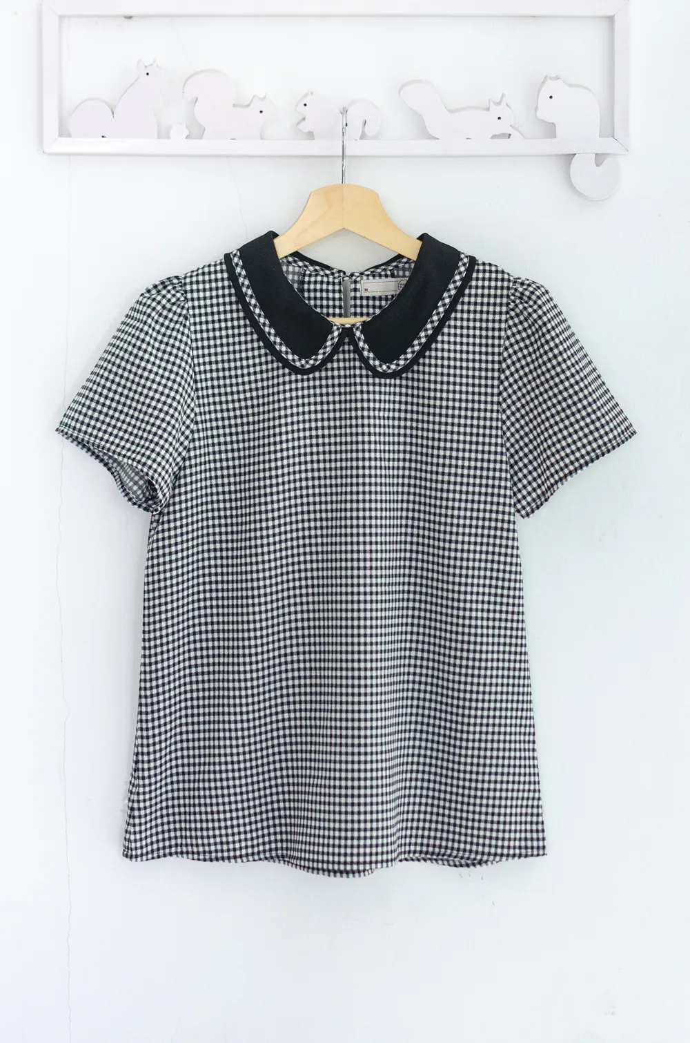 Alternative view of MT4101 Trimmed Peter Pan Collar Blouse – Black Gingham
