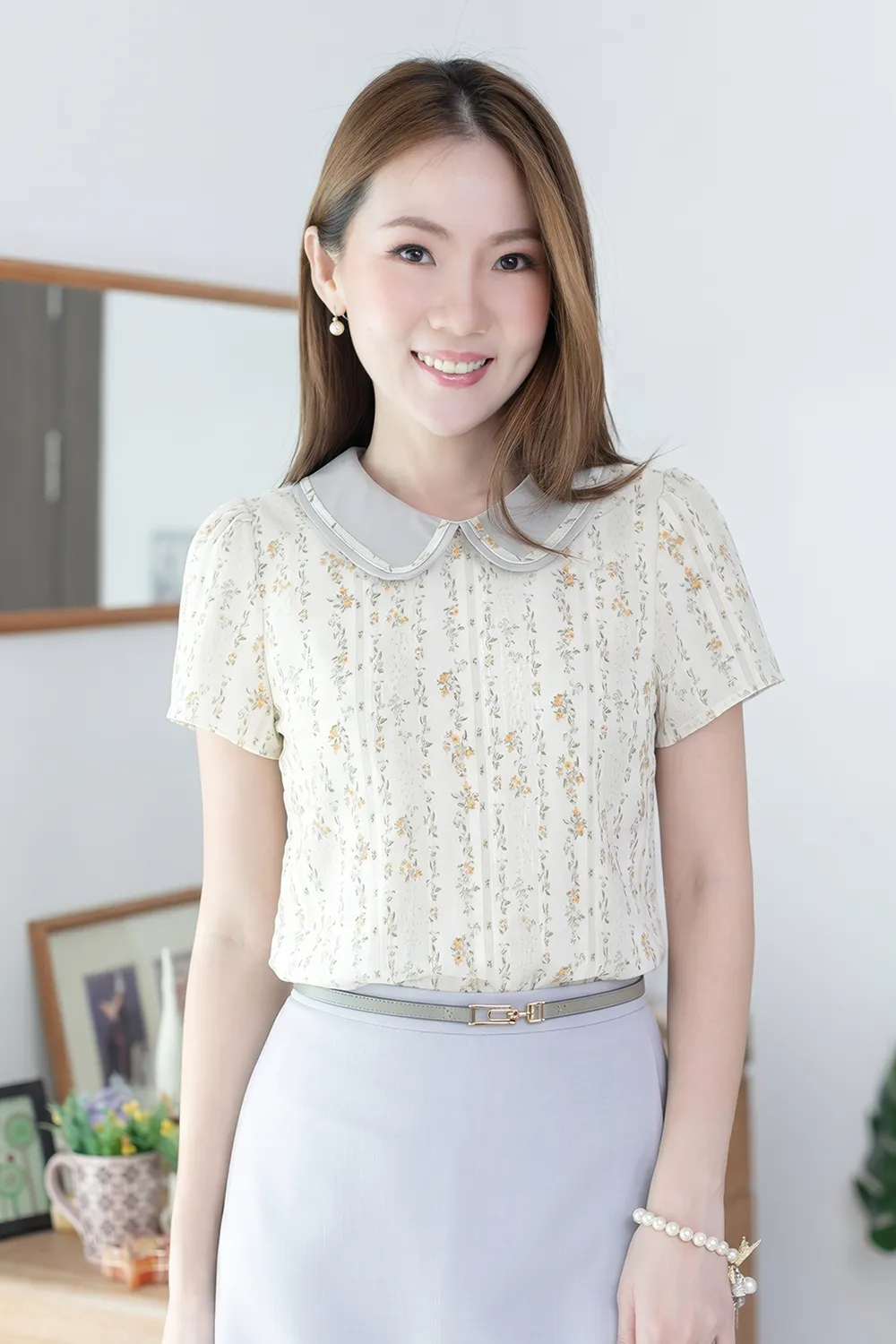 MT4101 Trimmed Peter Pan Collar Blouse – Off-White
