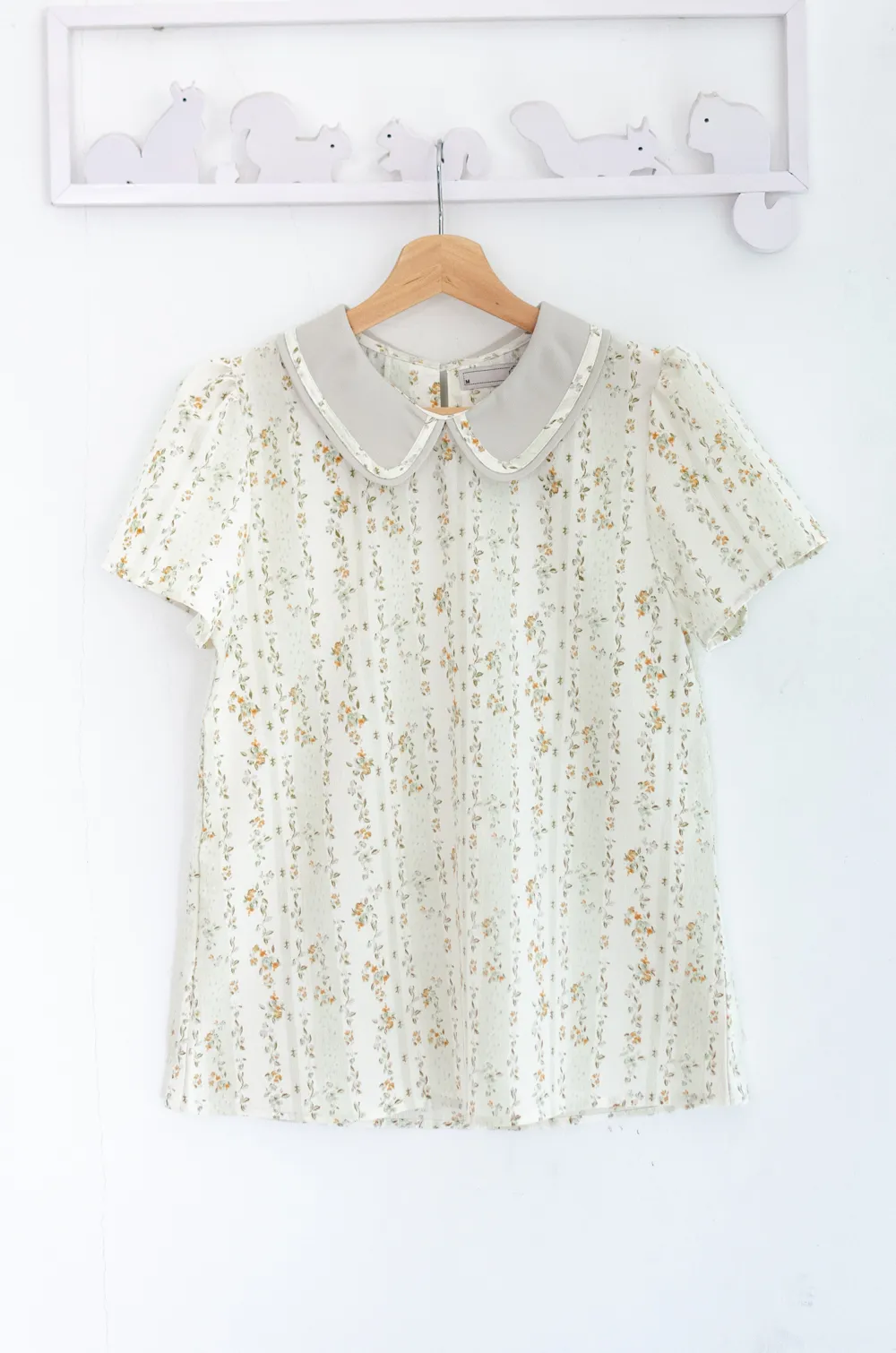 Alternative view of MT4101 Trimmed Peter Pan Collar Blouse – Off-White