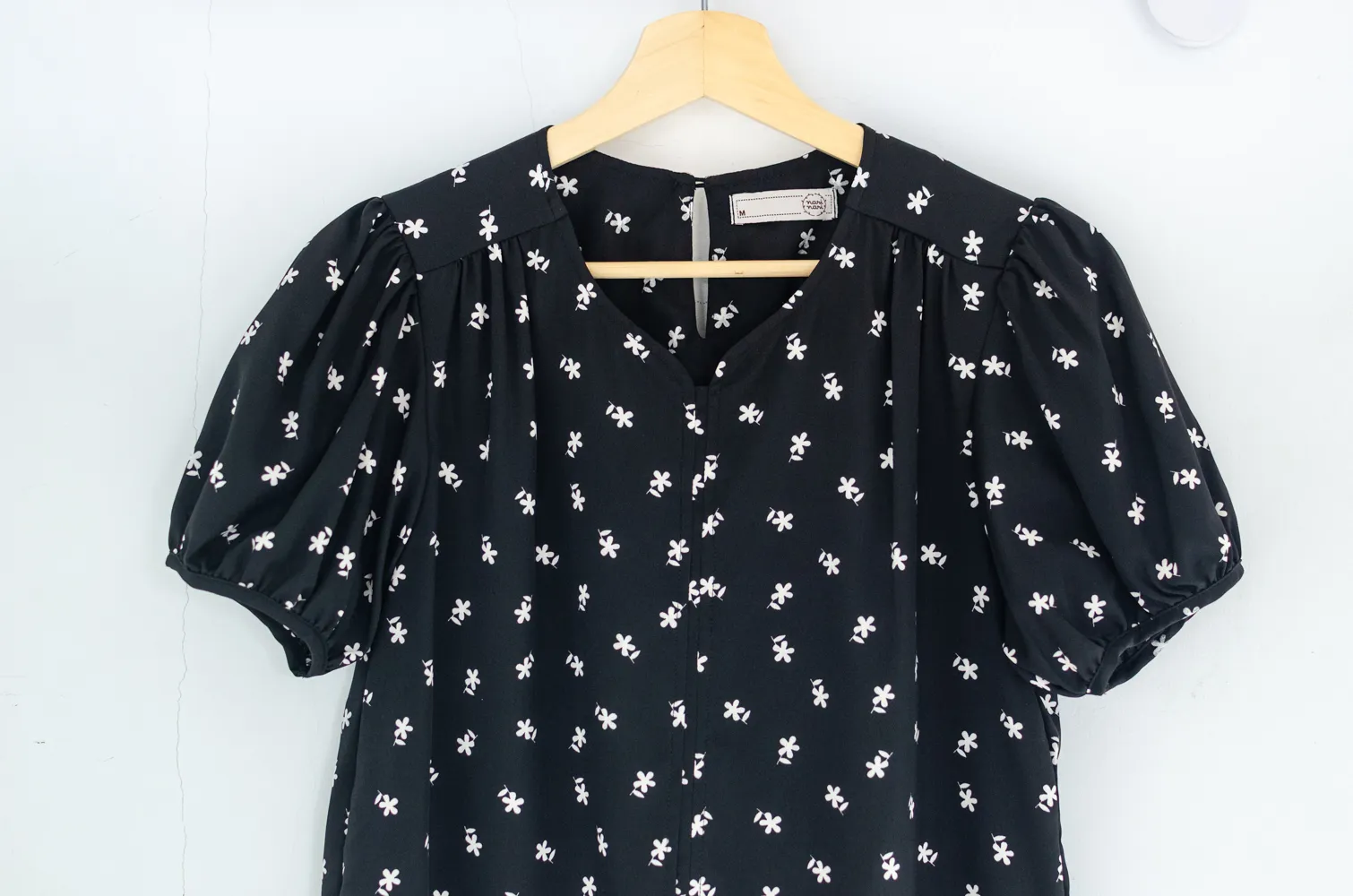 MT4527 Daisy Notch Neck Puff Sleeve Blouse – Black - Image 3