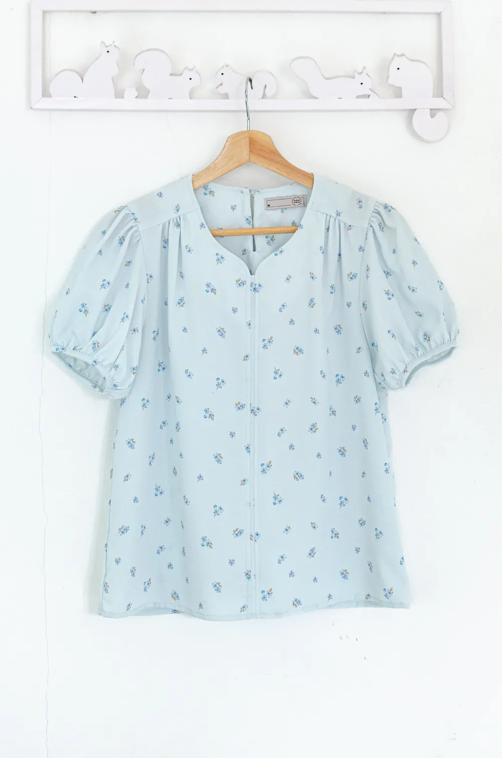 Alternative view of MT4527 Notch Neck Puff Sleeve Crinkled Blouse – Light Blue