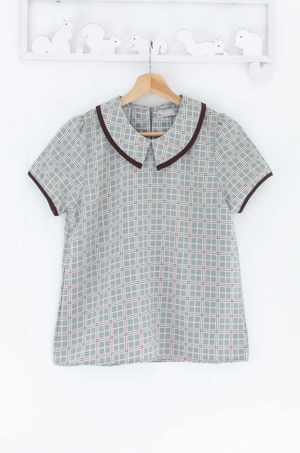 Alternative view of MT6610 Point Collar Plaid Blouse – Grey-Brown