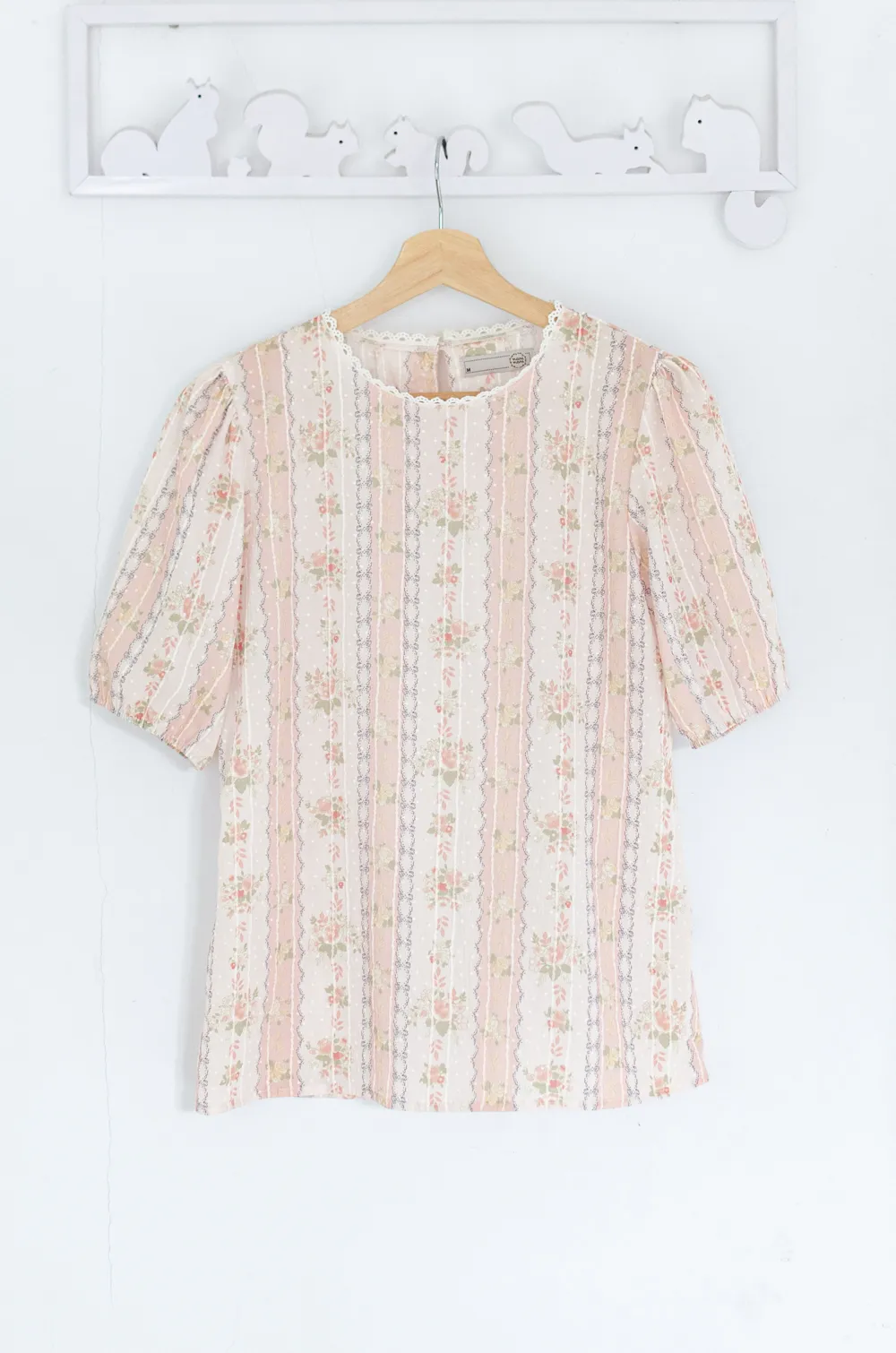 Alternative view of MT7750 Lace Trim Floral Stripe Blouse – Gauzy Peach