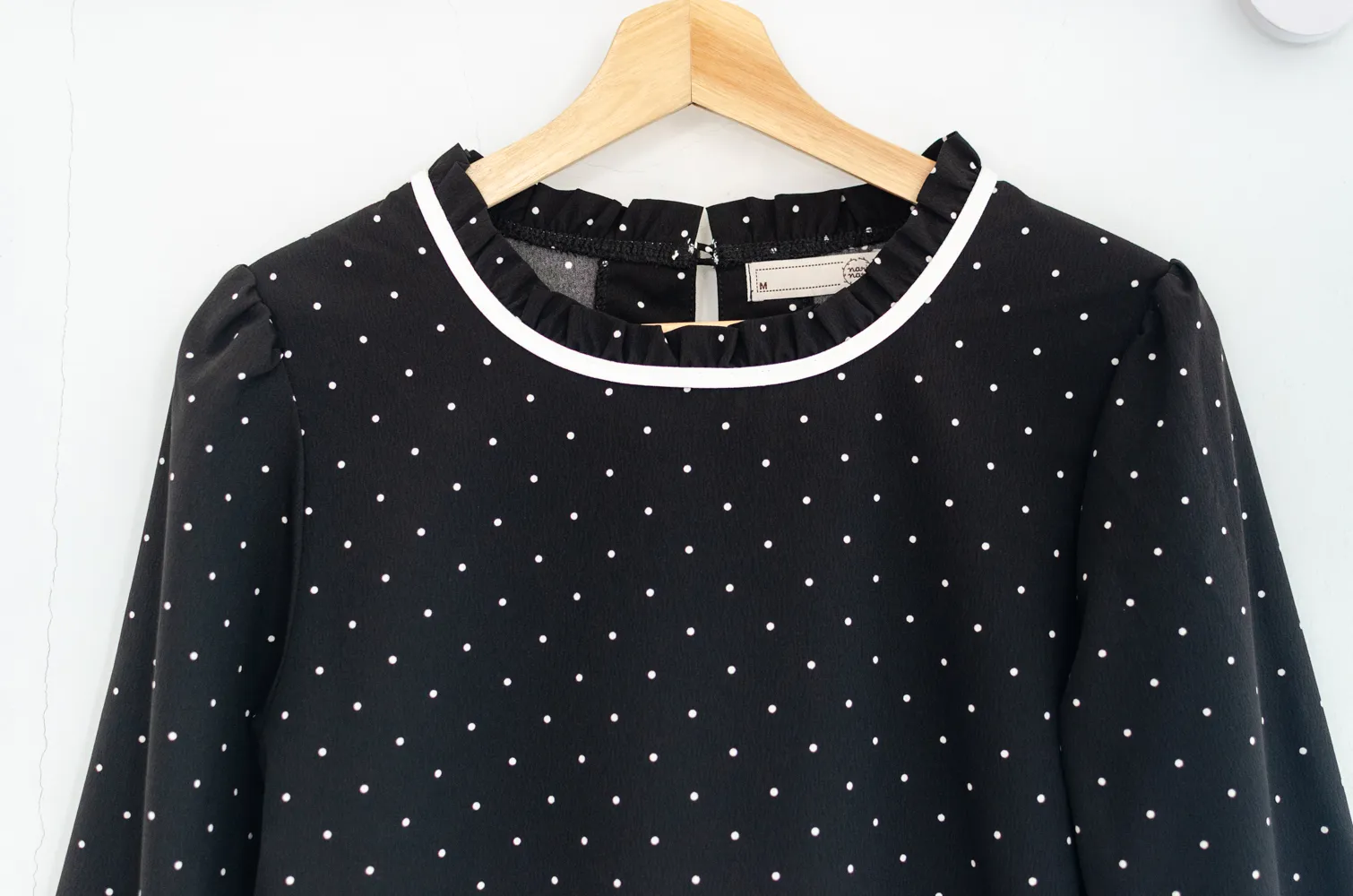 MT7861 Dot Crinkled Ruffle Blouse – Black - Image 3