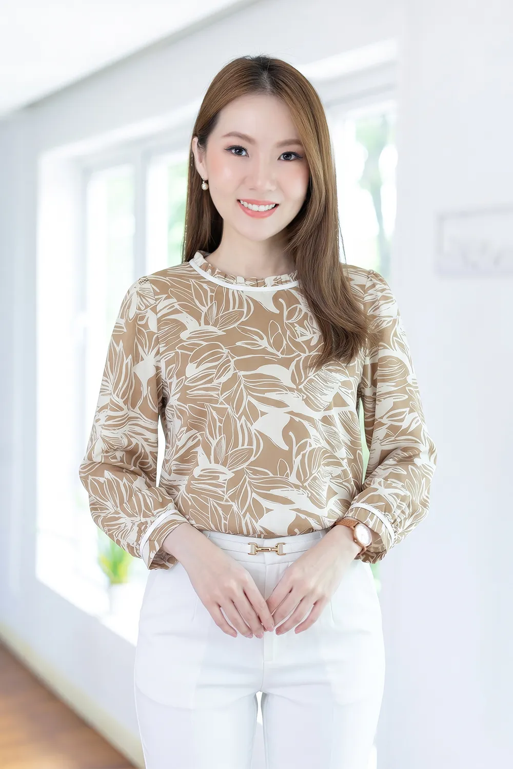 MT7861 Graphic Ruffle Blouse – Coffee Brown
