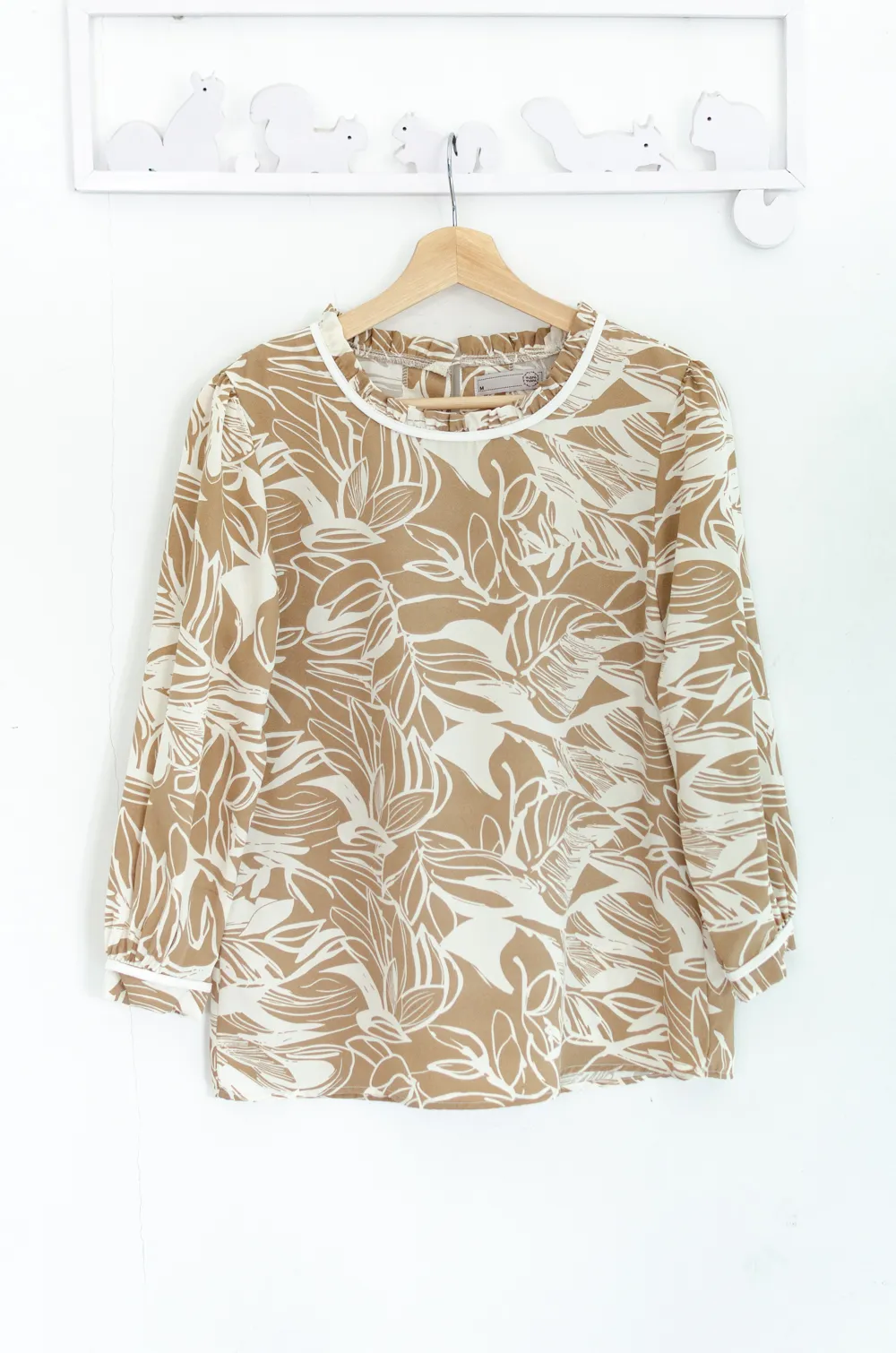 Alternative view of MT7861 Graphic Ruffle Blouse – Coffee Brown