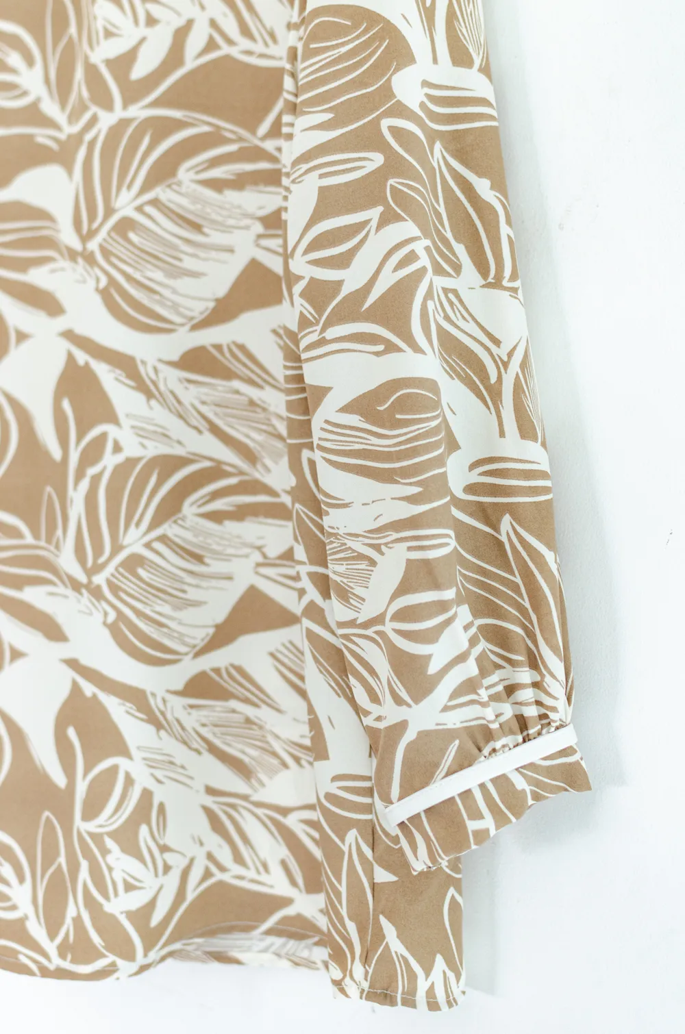 MT7861 Graphic Ruffle Blouse – Coffee Brown - Image 5