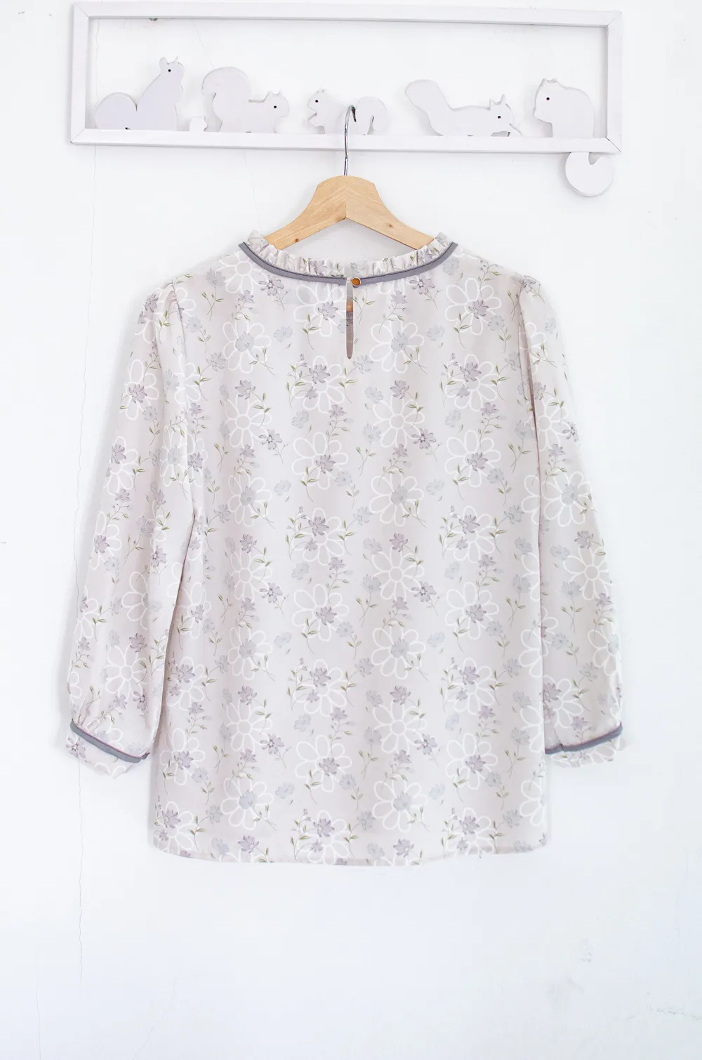 MT7861 Sweetie Floral Ruffle Blouse – Taro Lavender - Image 5