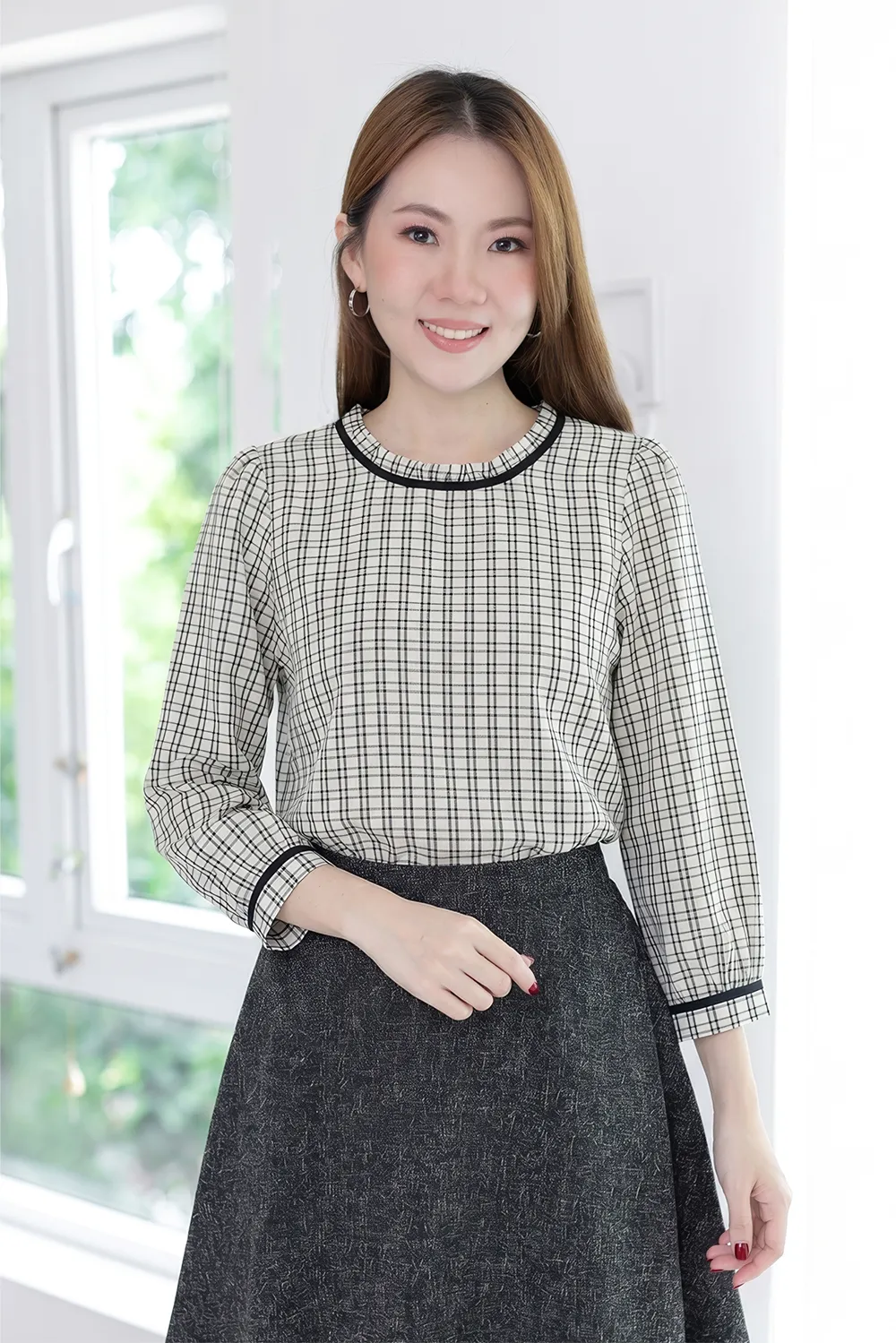 MT7861 Checkered Cotton Ruffle Blouse – Off-White