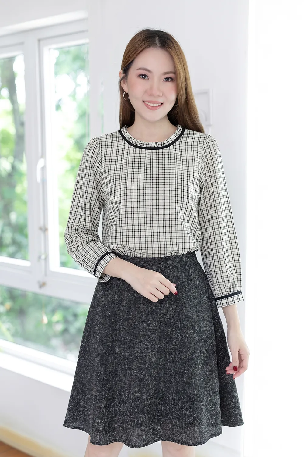 MT7861 Checkered Cotton Ruffle Blouse – Off-White - Image 8