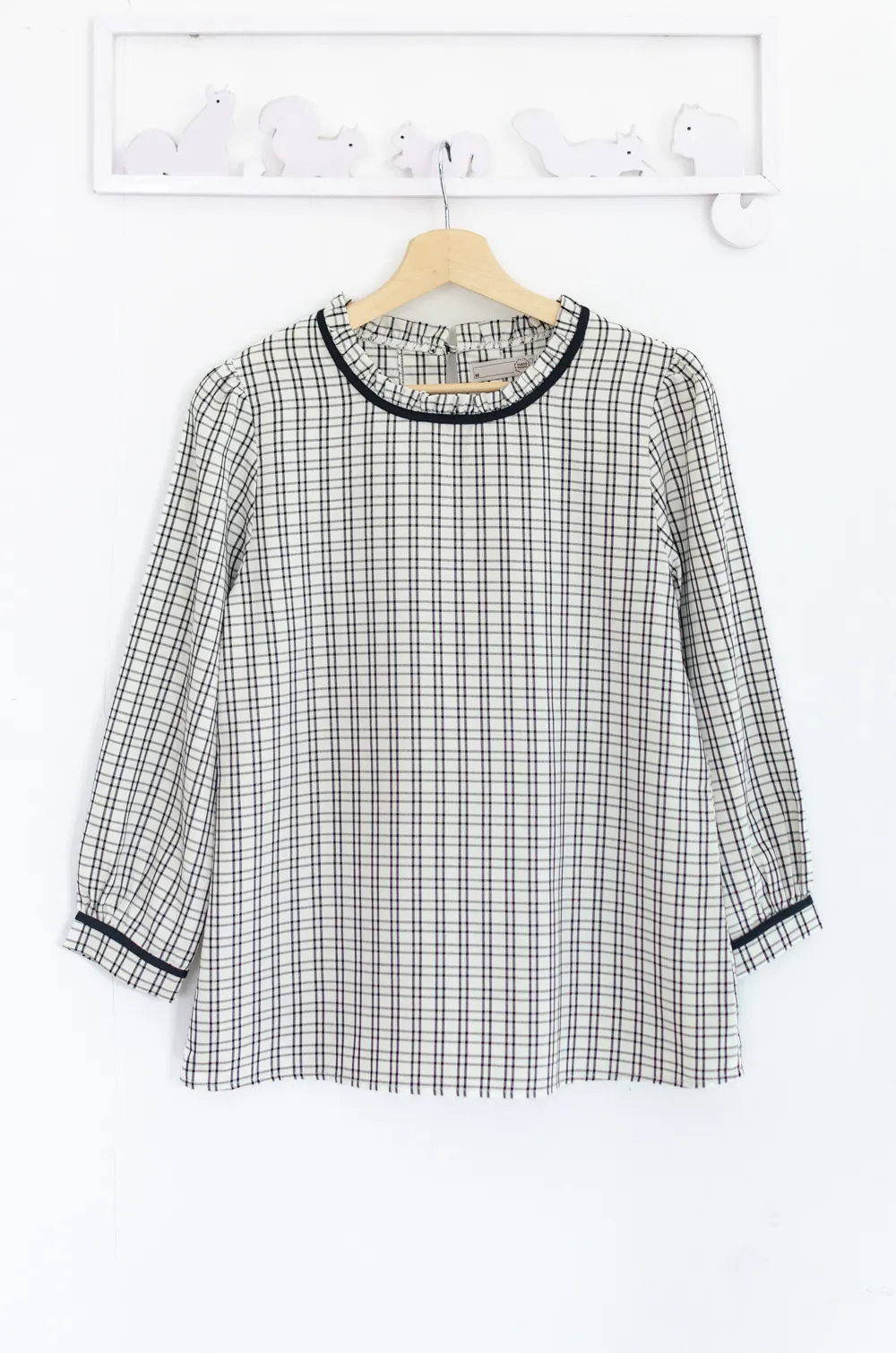 Alternative view of MT7861  Checkered Cotton Ruffle Blouse – Off-White