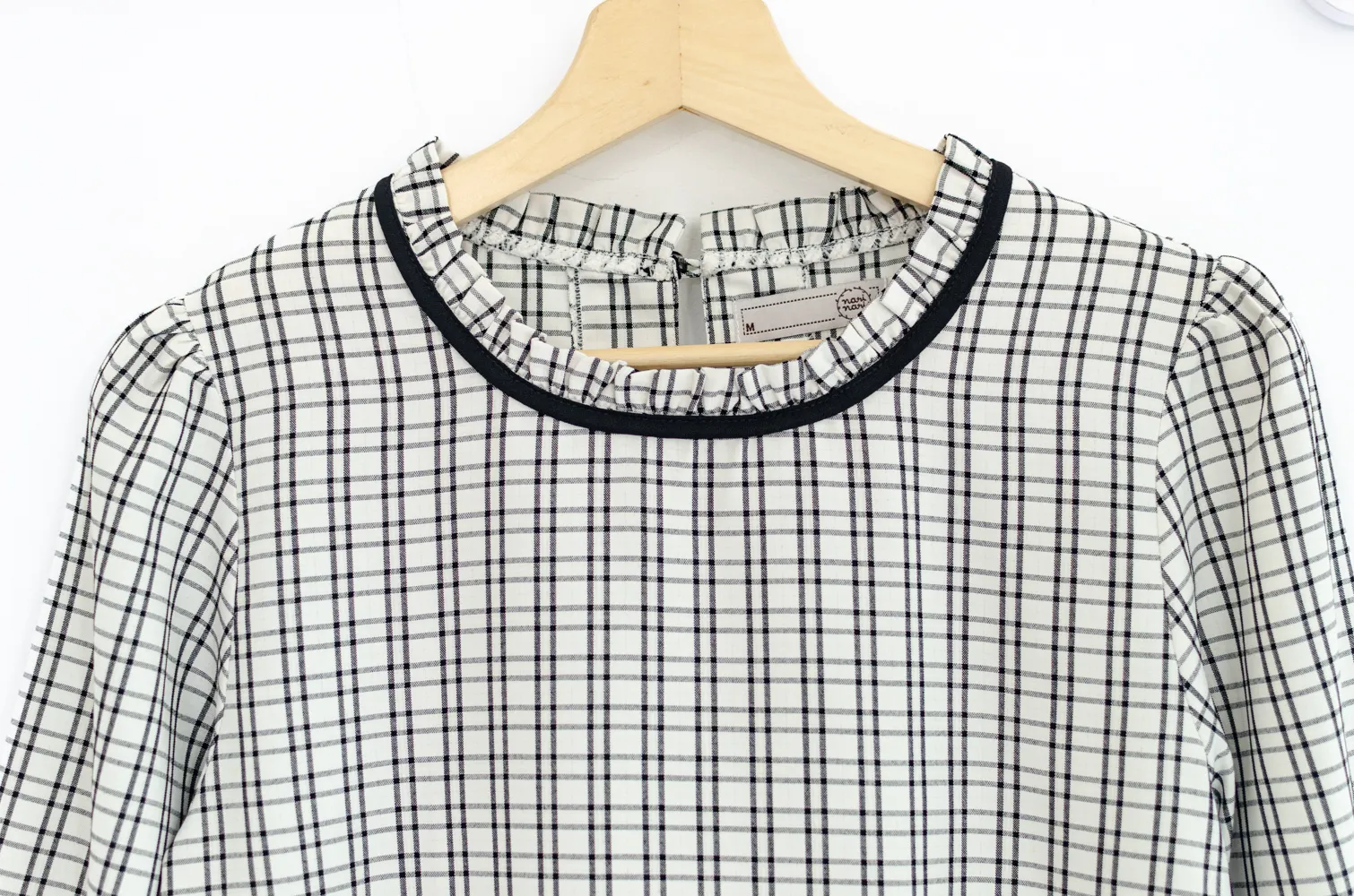 MT7861 Checkered Cotton Ruffle Blouse – Off-White - Image 3