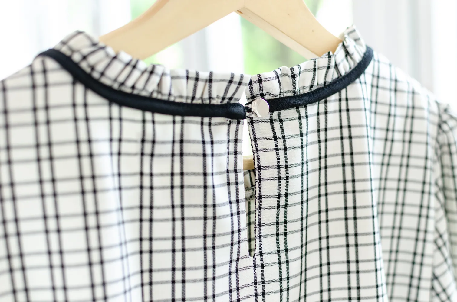 MT7861 Checkered Cotton Ruffle Blouse – Off-White - Image 6