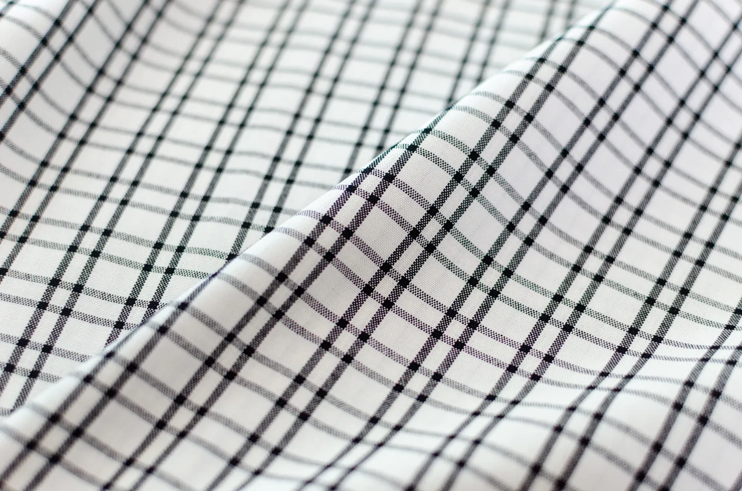 MT7861 Checkered Cotton Ruffle Blouse – Off-White - Image 7