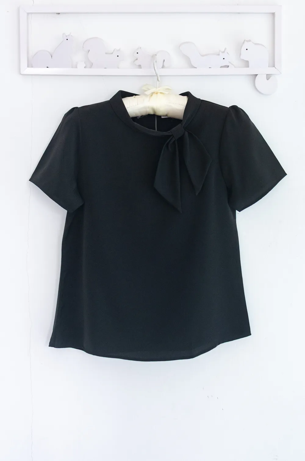 Alternative view of NT2522 Bow Collar Blouse – Black