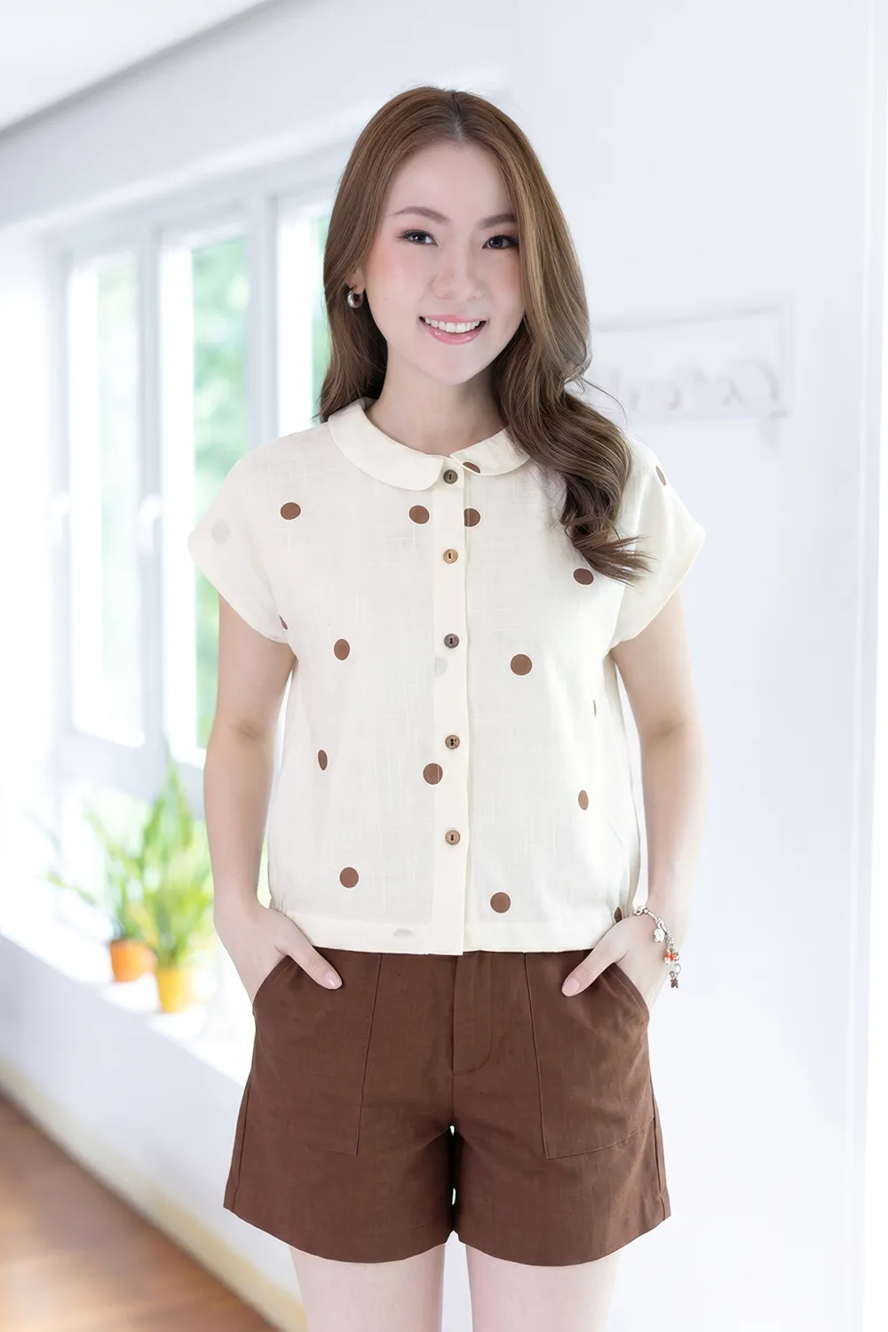 PT0300 Choco Dot Crop Boxy Shirt – Off-White