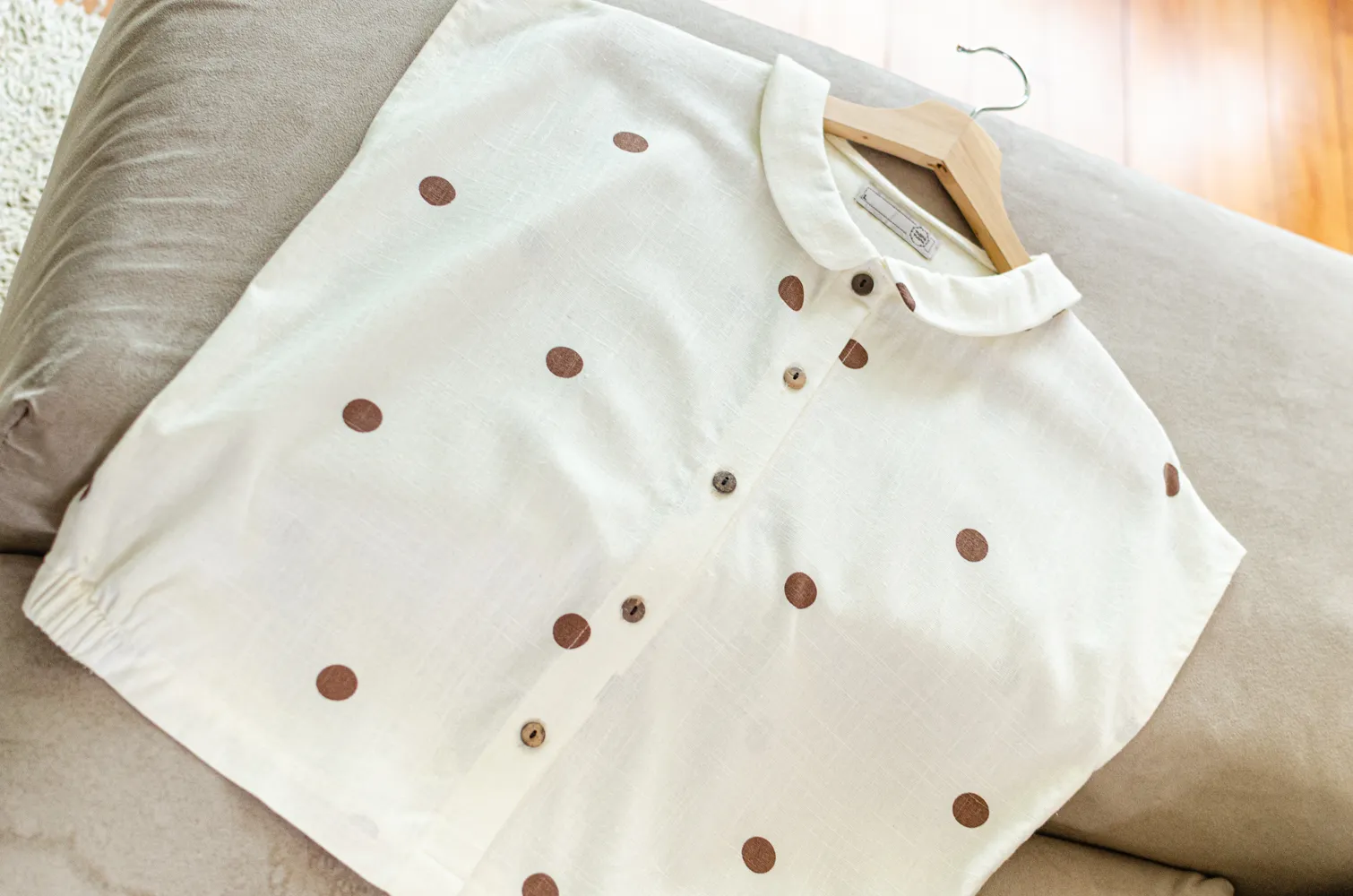PT0300 Choco Dot Crop Boxy Shirt – Off-White - Image 5