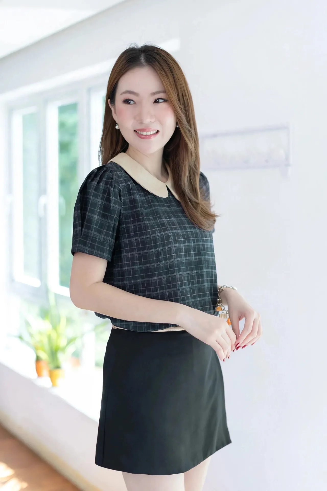 MT0106 Peter Pan Collar Folded Sleeve Crinkled Blouse – Midnight Grey-Cream