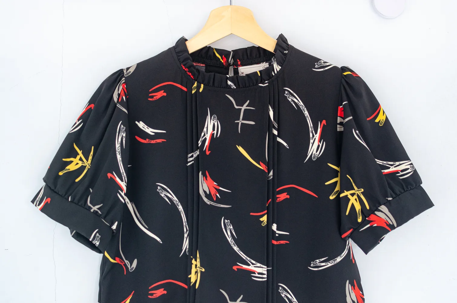 MT0404 Ruff Collar Balloon Sleeve Blouse – Black - Image 3