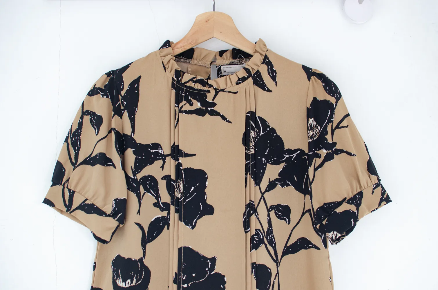 MT0404 Ruff Collar Balloon Sleeve Blouse – Latte - Image 3