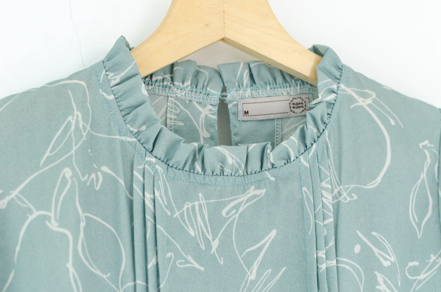 MT0404 Ruff Collar Balloon Sleeve Blouse – Mint - Image 4