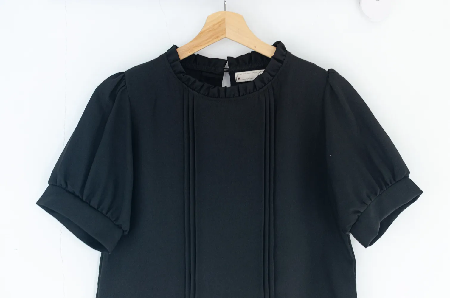 MT0404 Ruff Collar Balloon Sleeve Blouse – Black - Image 3
