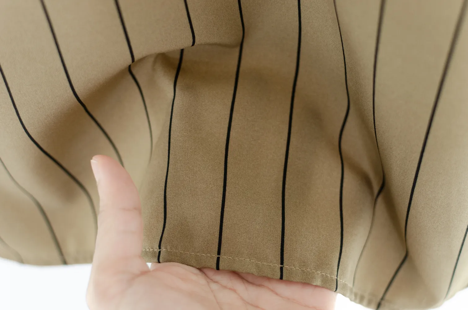 MT1301 Point Collar Stripe Blouse – Latte - Image 5