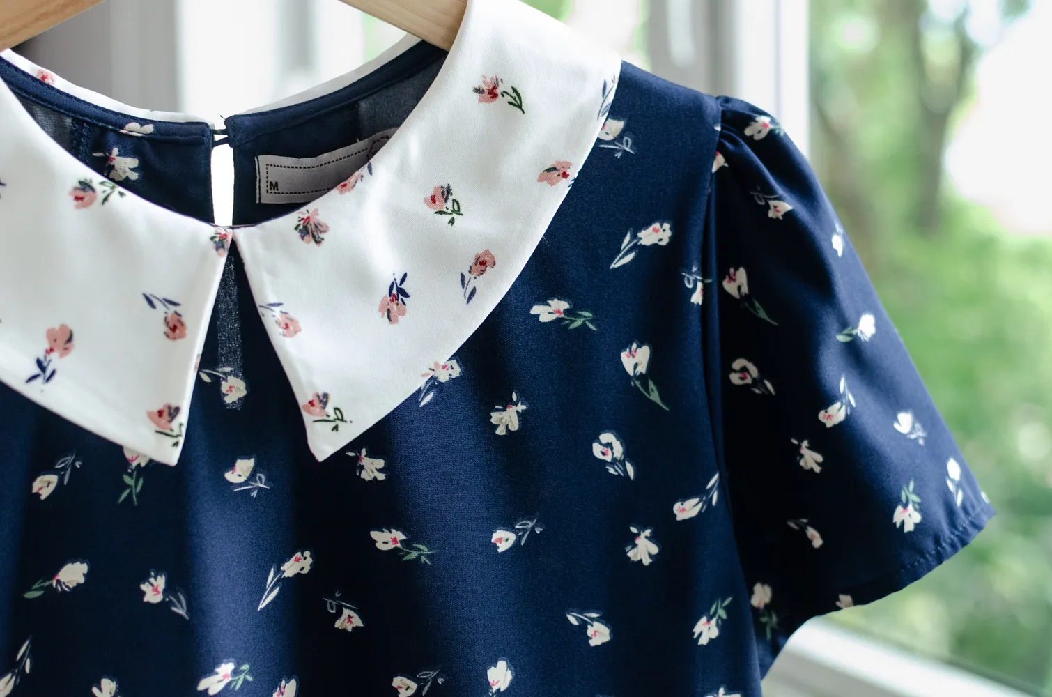 MT1301 Floral Point Collar Freesia Blouse – Navy Blue - Image 4