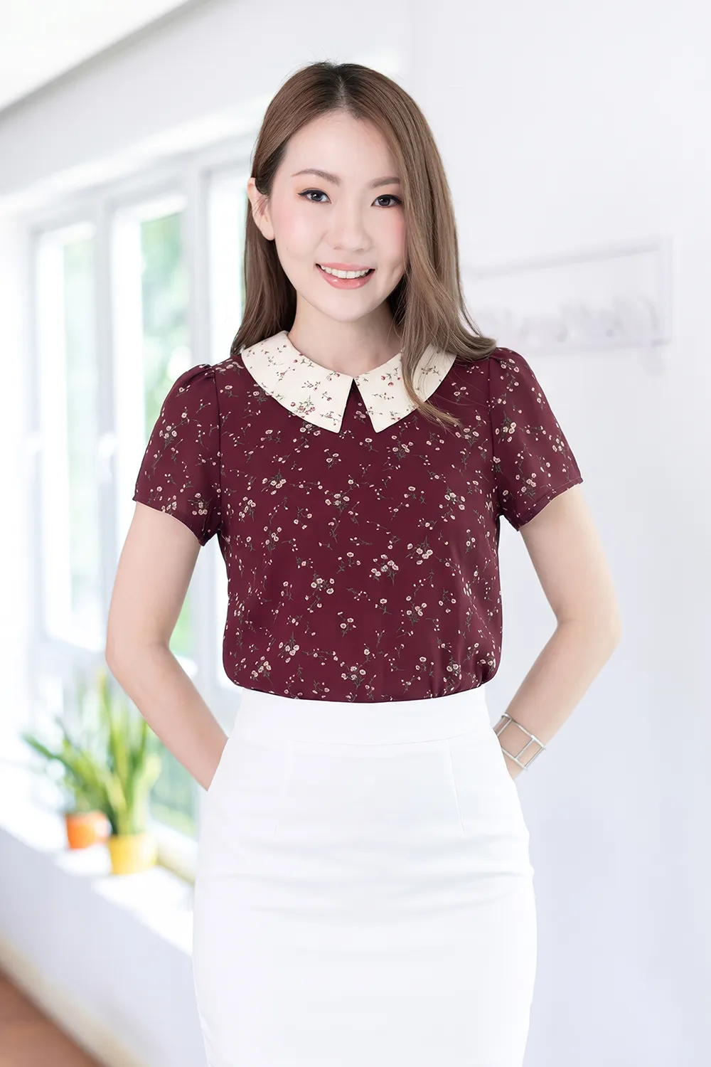 MT1301 Floral Point Collar Delilah Blouse – Maroon