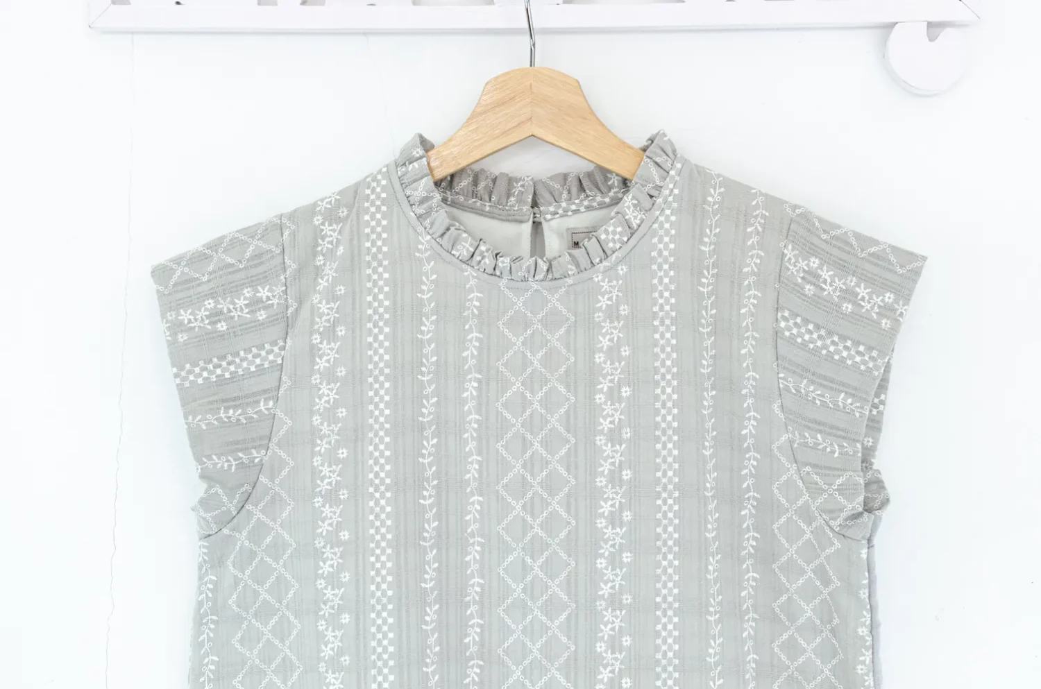 MT2758 Ruff Collar Cap Sleeve Textured Blouse – Grey - Image 3