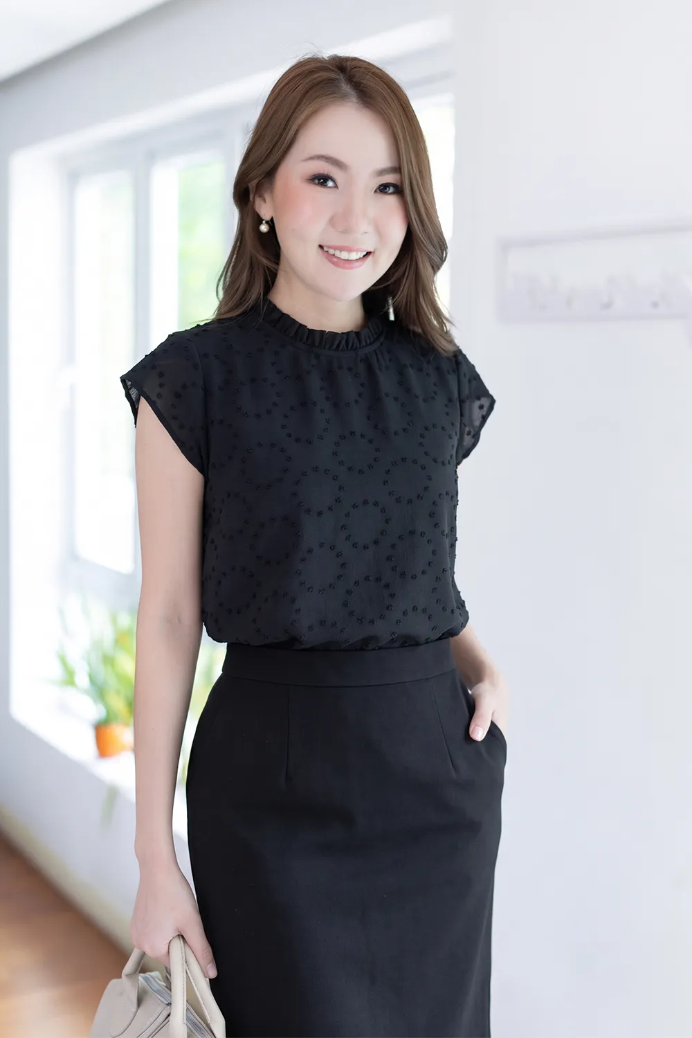 MT2758 Ruff Collar Cap Sleeve Chiffon Blouse – Black