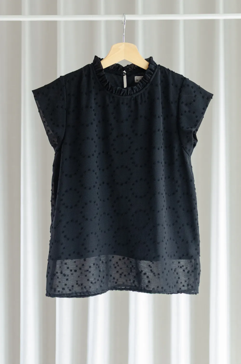 Alternative view of MT2758 Ruff Collar Cap Sleeve Chiffon Blouse – Black
