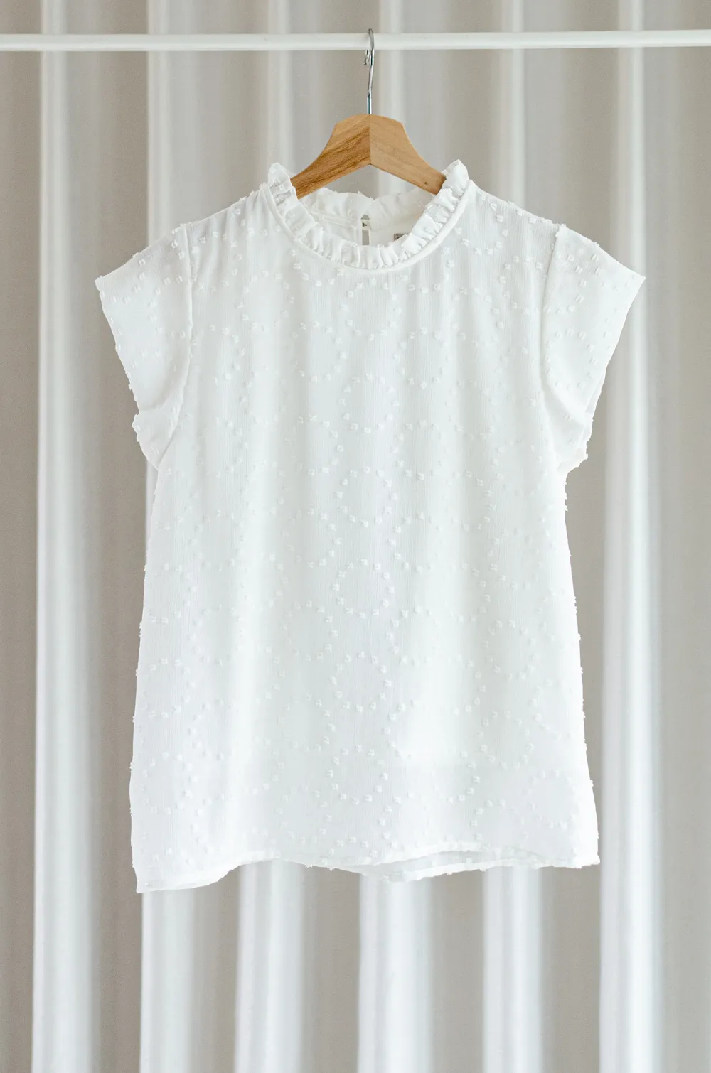 Alternative view of MT2758 Ruff Collar Cap Sleeve Chiffon Blouse – White