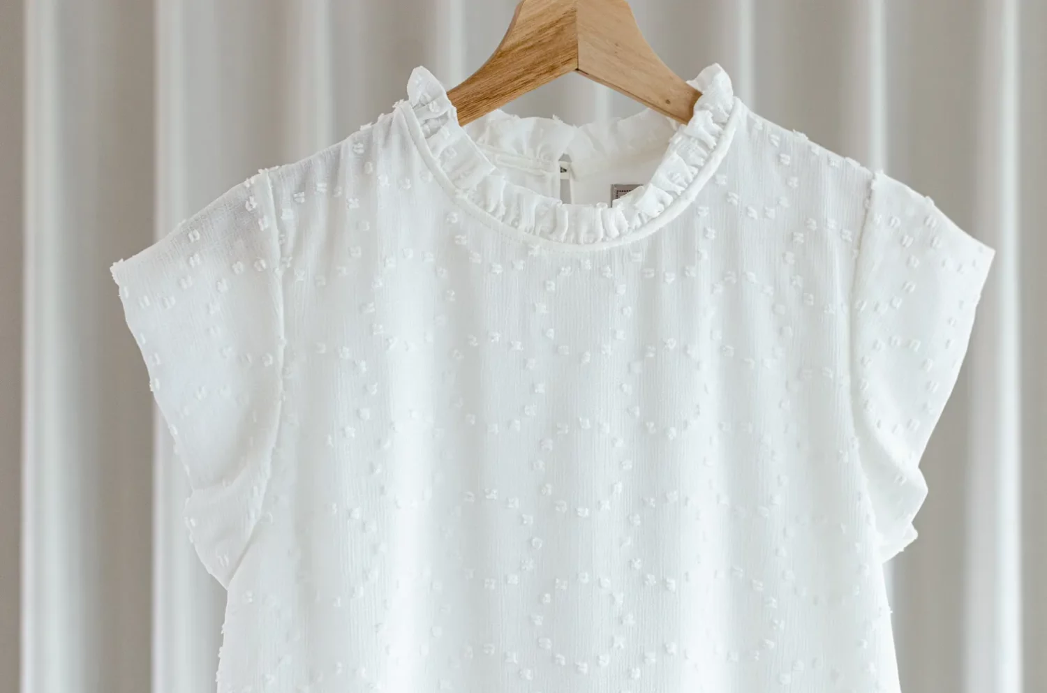 MT2758 Ruff Collar Cap Sleeve Chiffon Blouse – White - Image 3