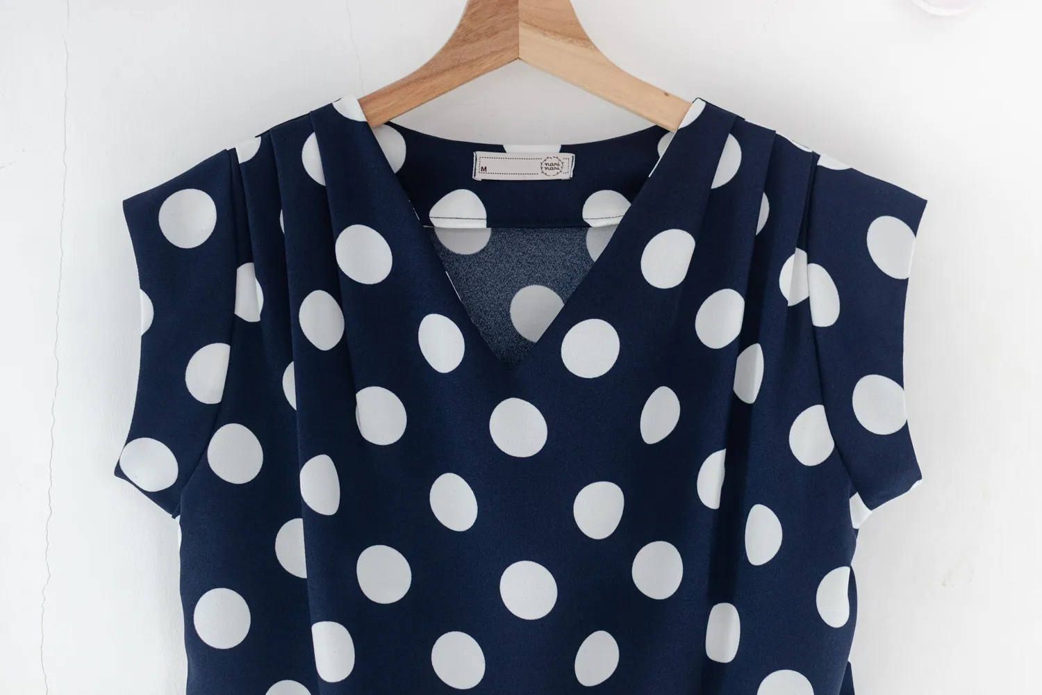 MT3100 Dotto Classic Sleeveless Blouse – Dark Navy - Image 3