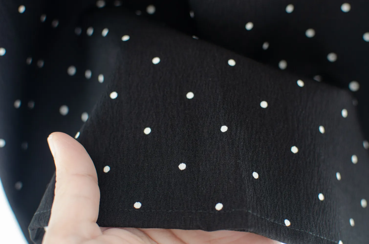 MT4834 Ruff Collar Dot Crinkled Blouse – Black - Image 7