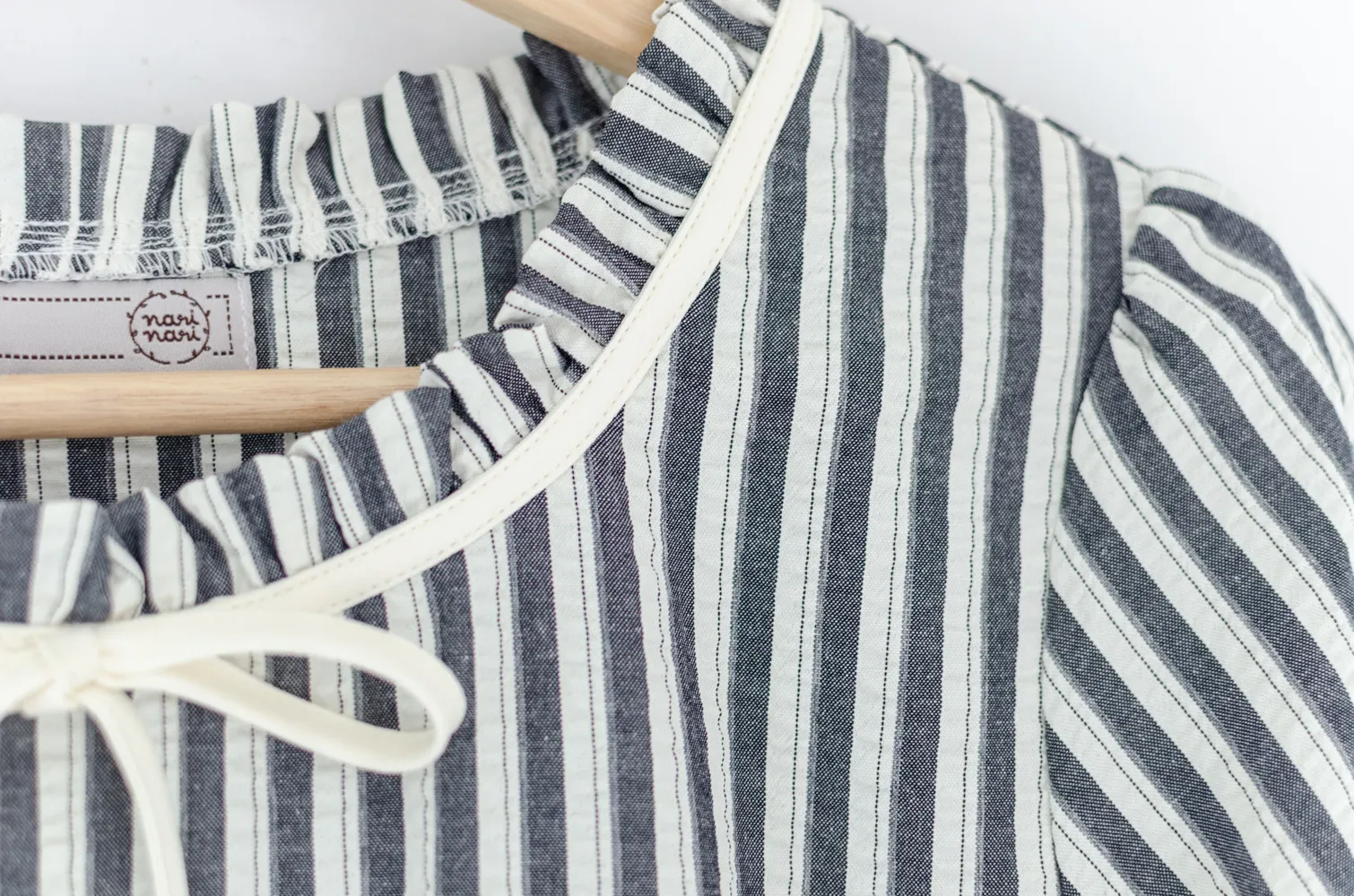MT4834 Ruff Collar Stripe Blouse – Denim-White - Image 4