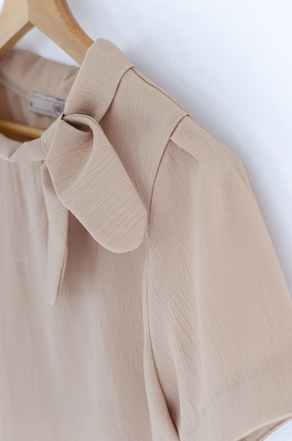 MT5139 Side Bow Crinkled Blouse – Latte Beige - Image 4