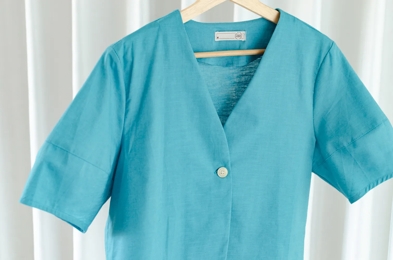 NO116 Cropped Linen Jacket – Turquoise - Image 3