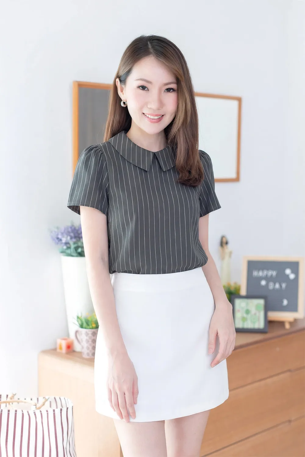 MT1301 Point Collar Pinstripe Blouse – Dark Grey
