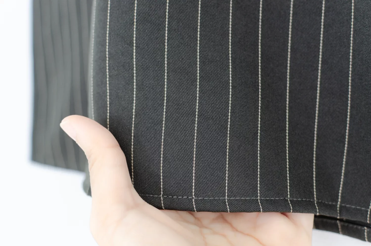 MT1301 Point Collar Pinstripe Blouse – Dark Grey - Image 7