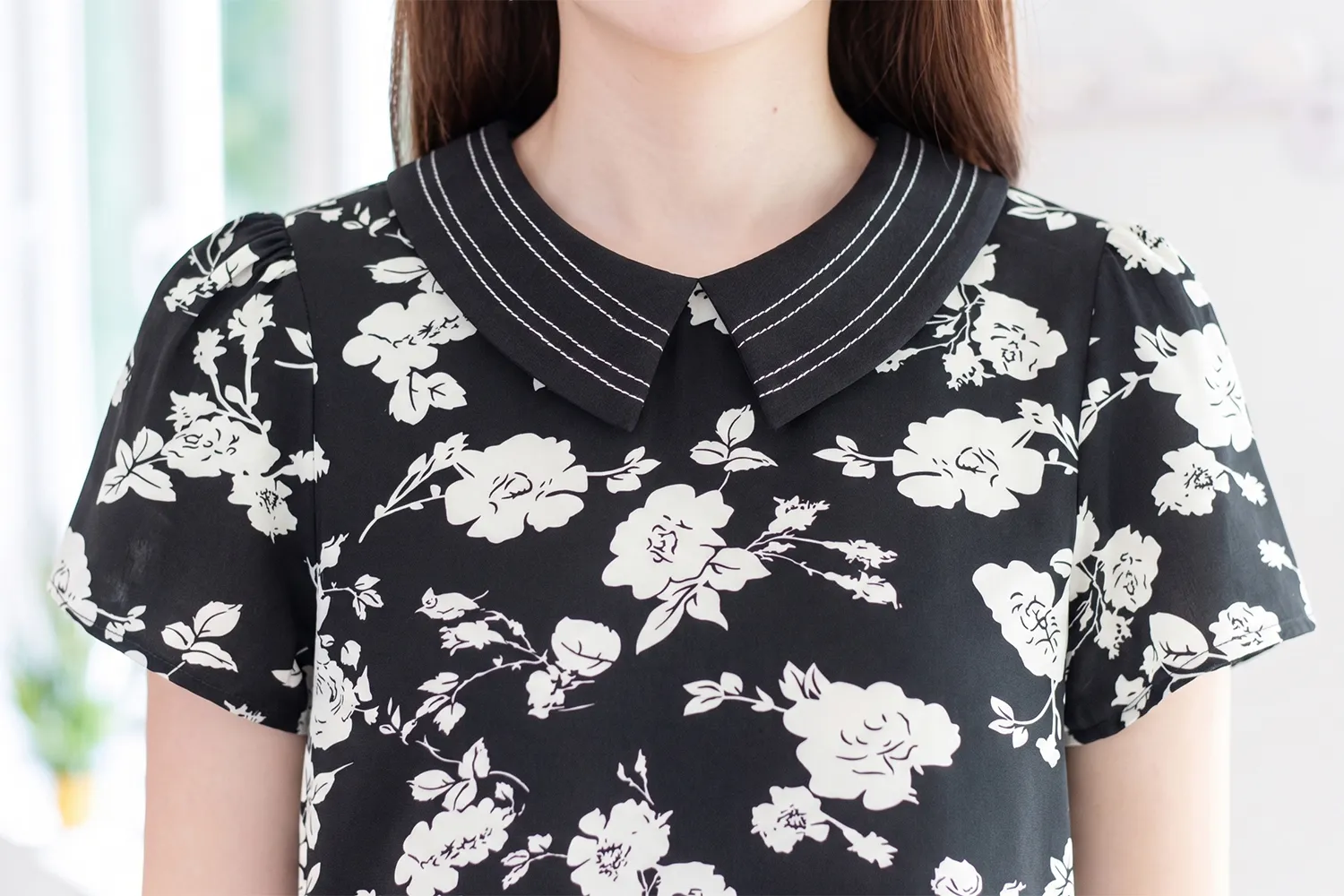 MT1301 Point Collar Rosie Blouse – Black - Image 3