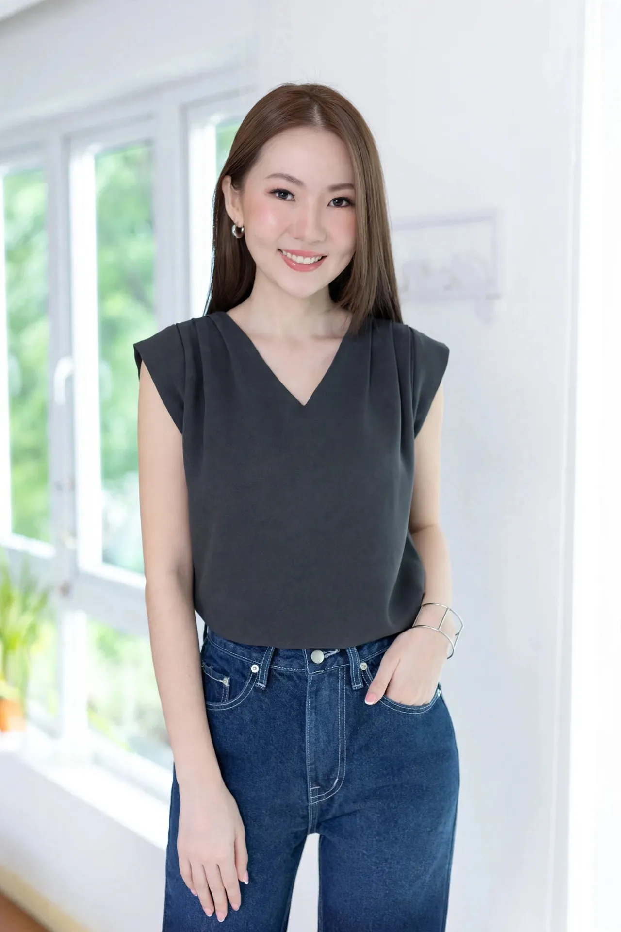 MT3100 Classic Sleeveless Blouse – Dark Ink Grey