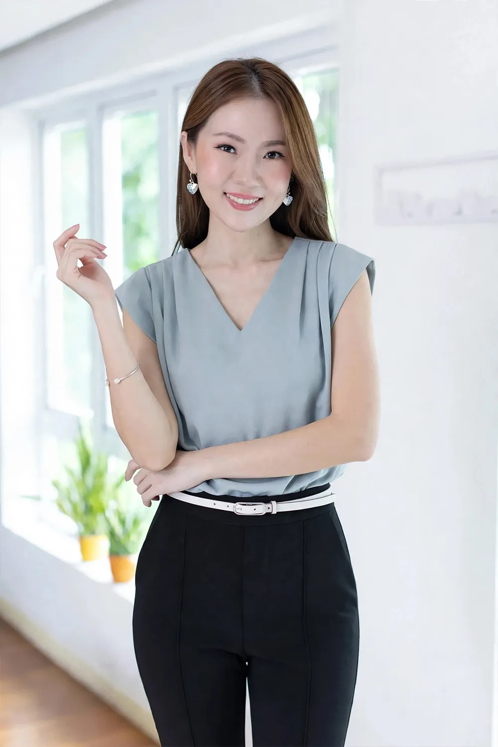 MT3100 Classic Sleeveless Blouse – Smoke Blue